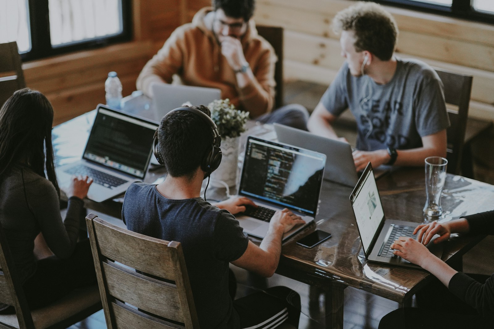 DoveSphere team collaborating on a solution